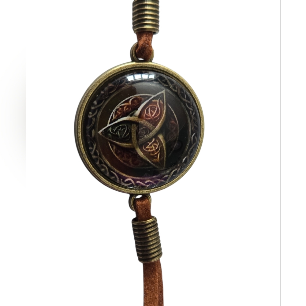 Triquetra Leather Bracelet with Bronze Accents - Picture 5 of 6
